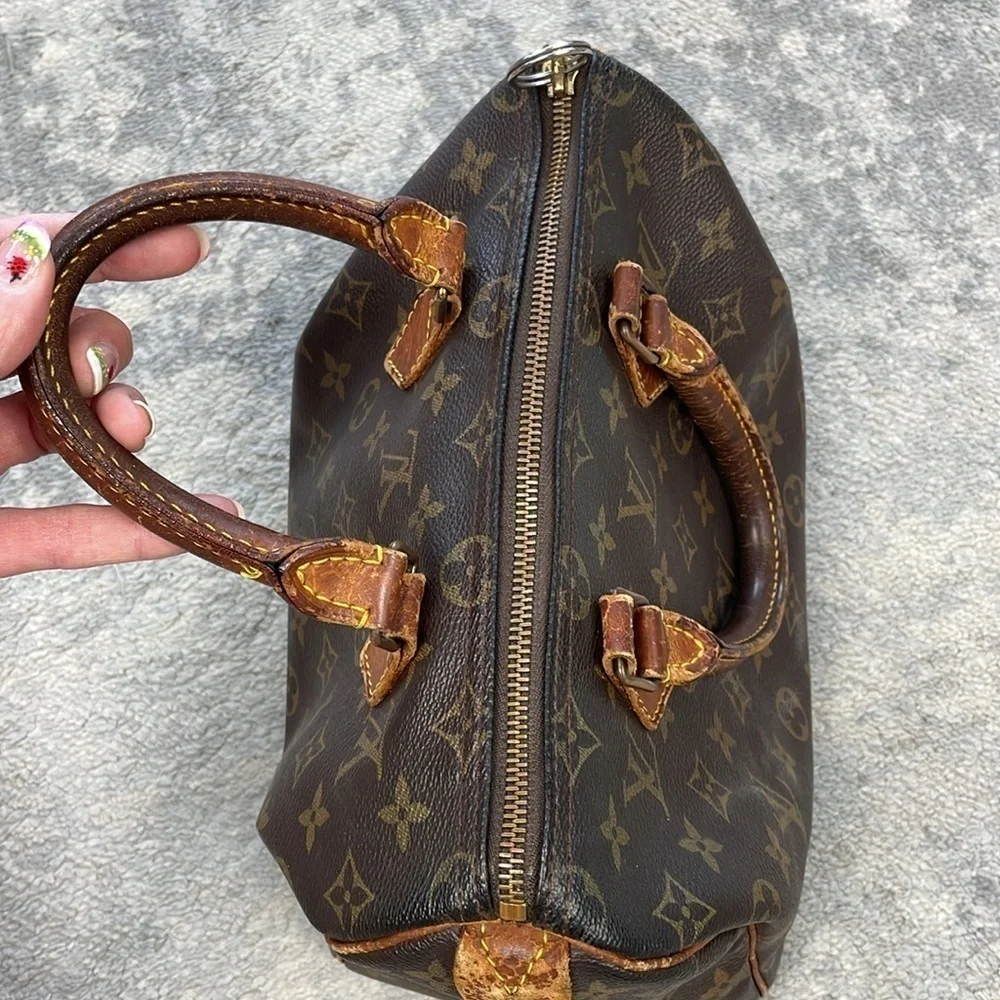 Louis Vuitton Monogram Speedy 25 Hand Bag Classic Designer Brown Tan